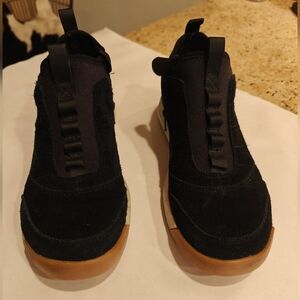 LL Bean High Top Sneakers, Size 8M